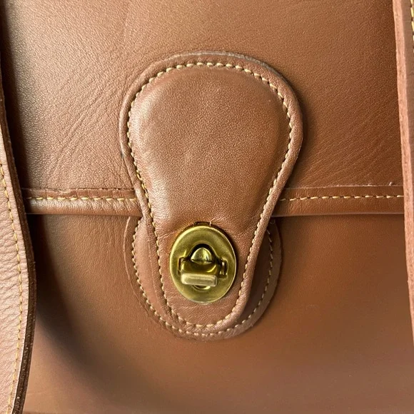 Coach vintage willis #9927 Tan Leather Bag - Picture 4 of 16